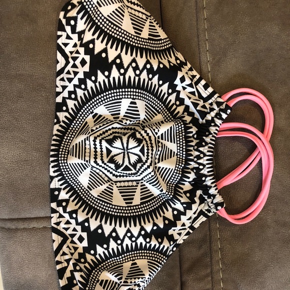 Lightly worn bikini top - Picture 2 of 2